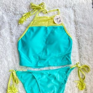 New ladies swimsuit size small